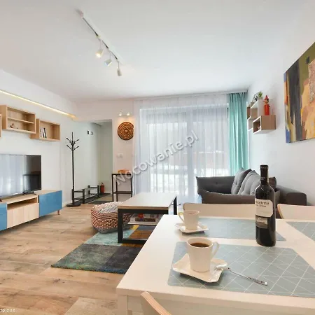 Apartament Bratkow 10f 公寓